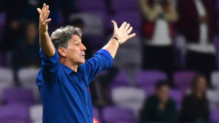 ‘Grêmio foi às cordas, não para a lona’, diz Renato; Luan tem fratura confirmada