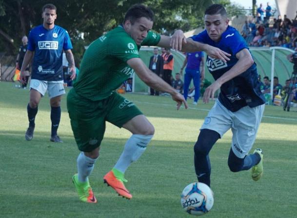 Empate do Guarani é amenizado por tropeços de concorrentes 2 0002050425622 img
