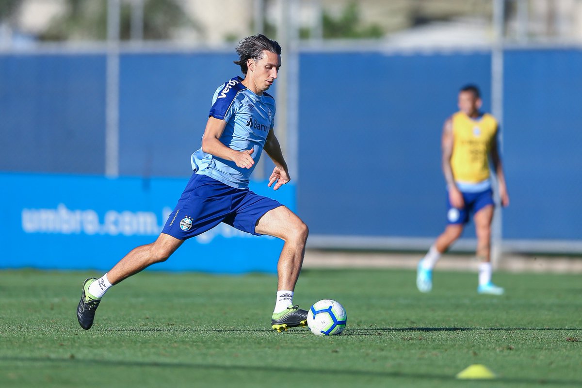 Abalado, Grêmio tenta esquecer eliminação e mira reabilitação no Brasileiro