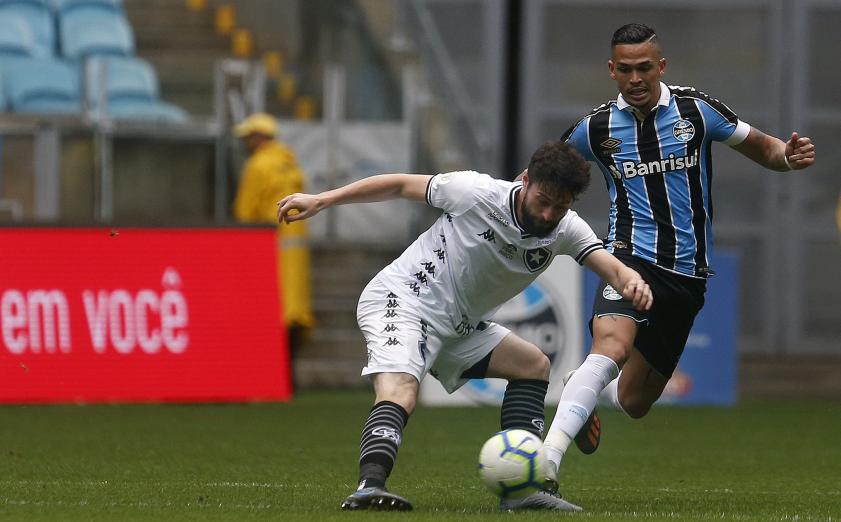 Grêmio derrota o Botafogo Grêmio derrota o Botafogo