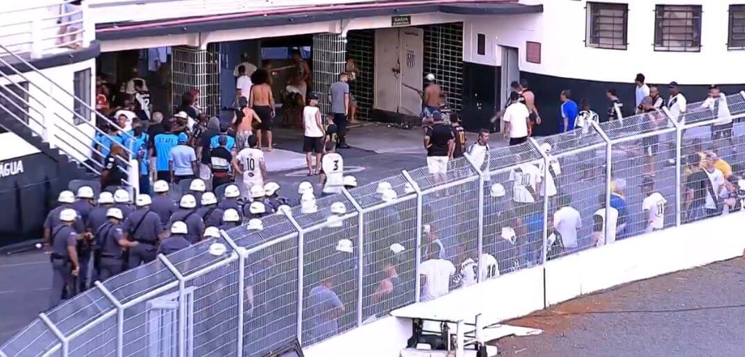 Pontepretanos quebram Moisés Lucarelli e PM usa bombas