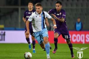 ITALIANO: Artilheiro marca no fim, Lazio vence Fiorentina e cola na Roma