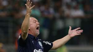 Mano diz que Palmeiras tem de 'conviver com pressão' e diz: 'É vencer ou vencer'