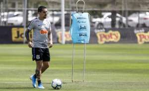 Carille esboça Corinthians com três mudanças para enfrentar o CSA