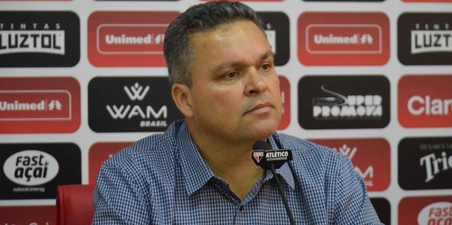 Clube no G4 da Série B, mas presidente lamenta “ver o time se entregando”