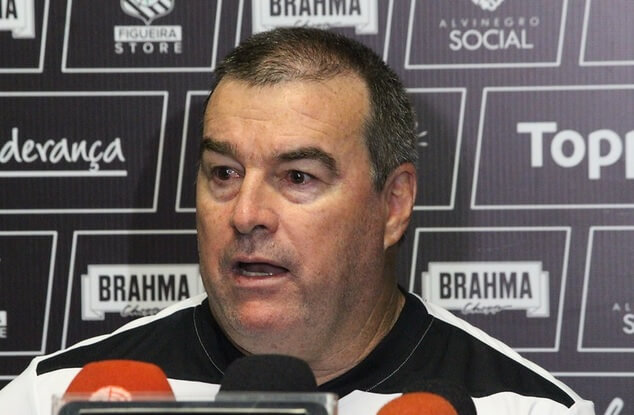 Série B: Após tropeço, técnico do Figueirense garante: “Vamos sorrir no final”