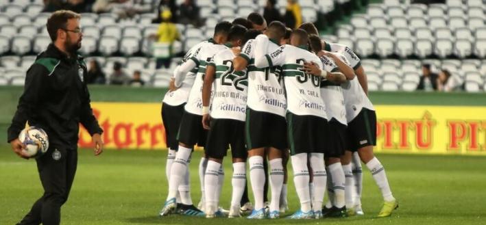 Coritiba faz jogo atrasado contra Cuiabá