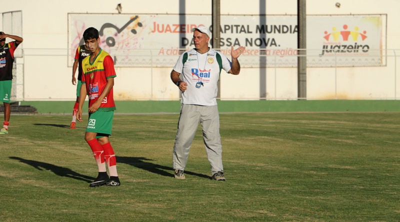 CRAC acerta com treinador que disputou o acesso na Série D