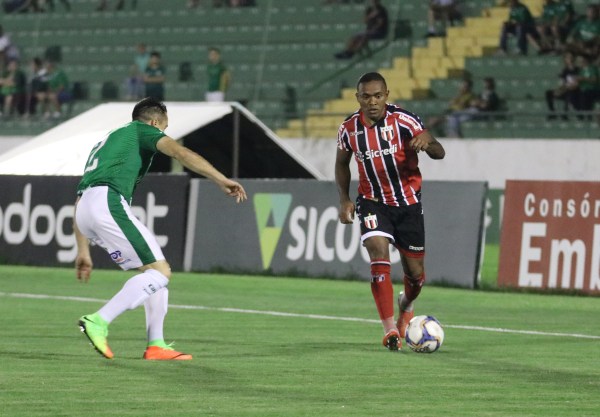 Cruzeiro pagará quase R$ 200 mil a lateral do Botafogo-SP