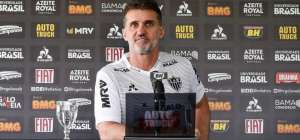 Gringo fica fora de treino, mas deve enfrentar a Chapecoense no Independência