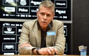 Autuori critica gestão do Santos e evita falar sobre futuro de Sampaoli