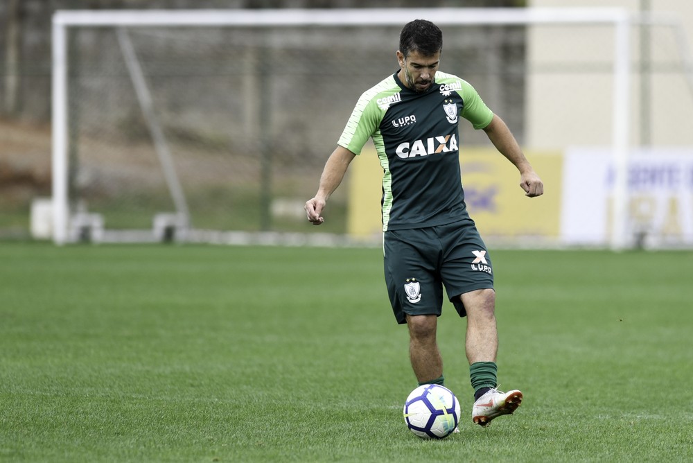 Em fim de contrato com time da Série B, volante está voltando ao Santos