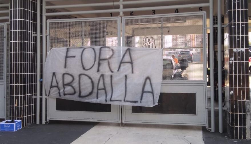 Boato de renúncia de presidente agita bastidores da Ponte Preta