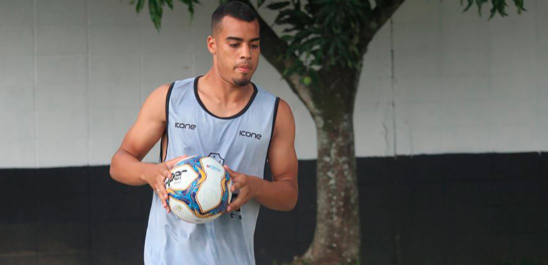 Amazonense: Manaus anuncia ex-lateral do Goiás: ‘Muito animado e feliz’