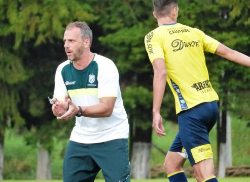 Mineiro: Caldense renova parceria e mantém técnico para 2020