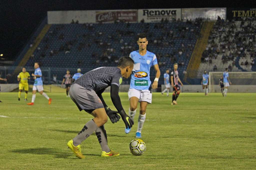  Goleiro confia em sistema defensivo para Paulista conquistar o título (Foto: Christian Cabrini/Divulgação/FPF)