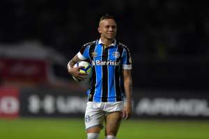 Cebolinha comemora vitória do Grêmio e enaltece confiança de Renato Gaúcho