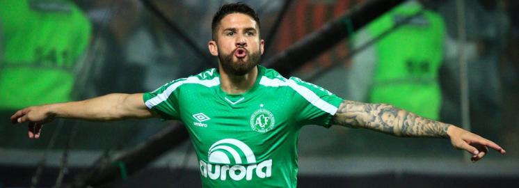 Everaldo fez seu 11.º gol pela vice-lanterna Chapecoense