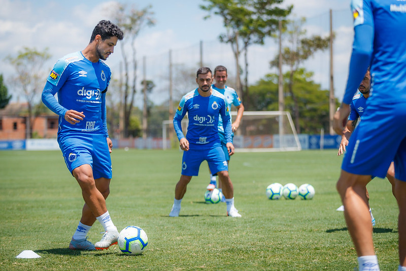 Após tropeço em casa, Cruzeiro quer reabilitação no Engenhão - Vinnicius Silva / Cruzeiro