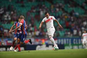 Internacional encara o Athletico-PR em duelo visto como 'divisor de águas' no Brasileirão