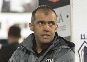 Santa Cruz tentou contratar treinador ex-Ponte e Palmeiras, diz dirigente