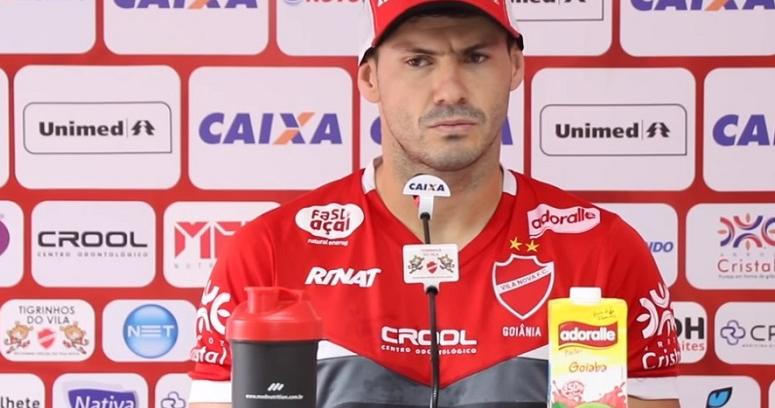 Com time na degola da Série B, zagueiro acredita que falta fé para as coisas melhorarem