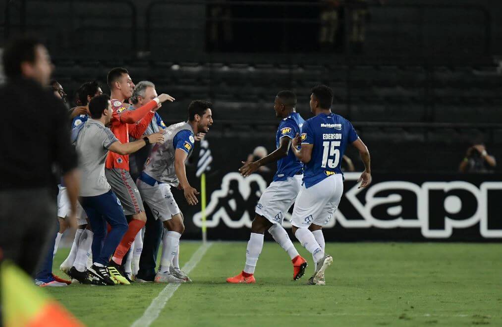 Cacá e Éderson marcaram para o Cruzeiro (Foto: Marcello Dias/Cruzeiro)