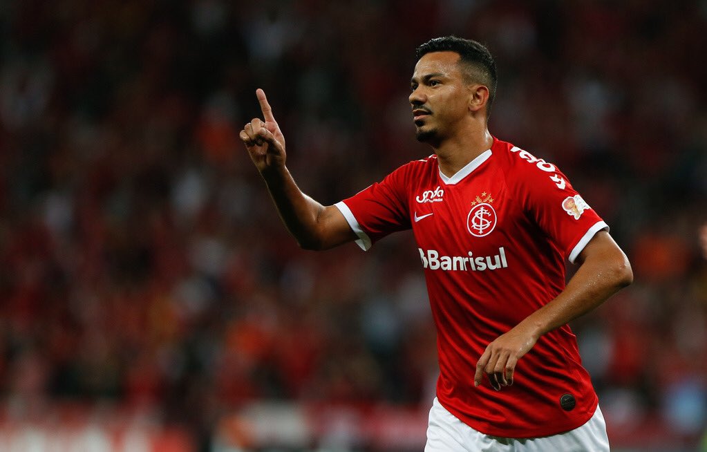 Lindoso fez um golaço no empate contra o Athletico Lindoso fez um golaço no empate contra o Athletico