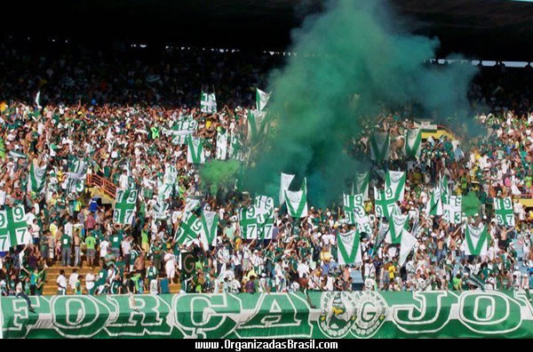 Luto! Torcedor do Goiás morre em confusão após jogo contra Flamengo