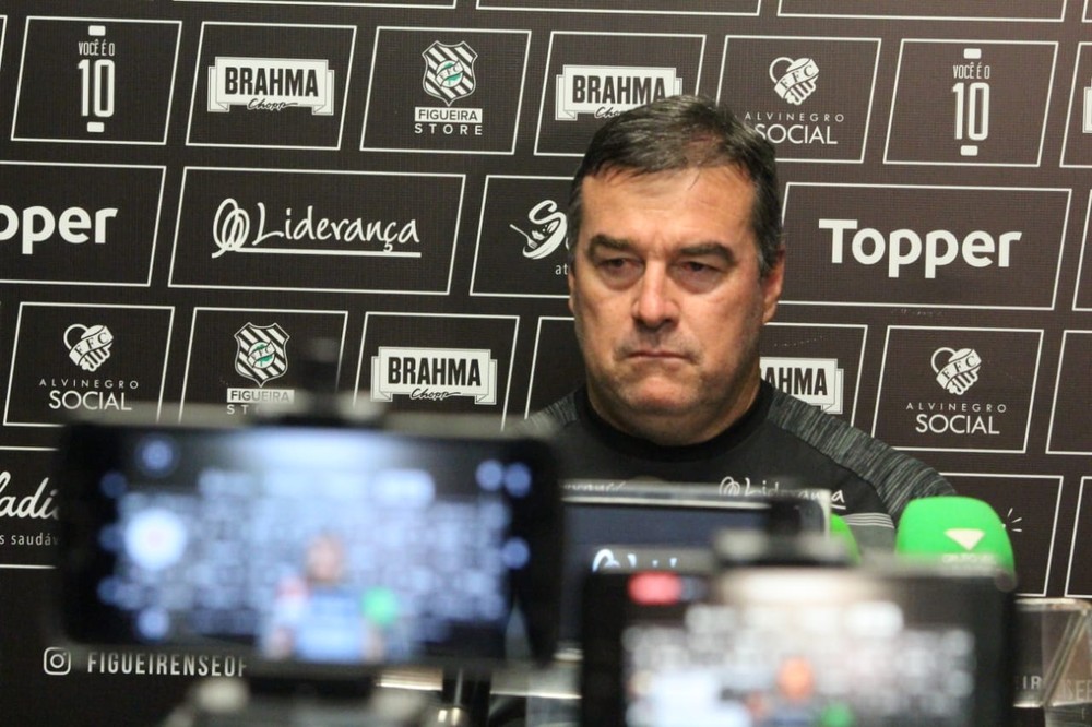 Série B: Pintado espera Figueirense mais competitivo na reta final