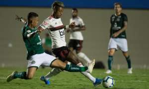 Flamengo e Corinthians é o 'Jogo do Povo' no Maracanã lotado pelo Brasileirão