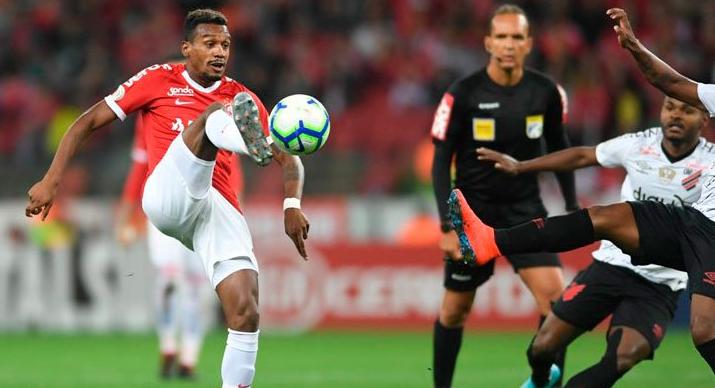 Internacional pega o rival em campo adversário