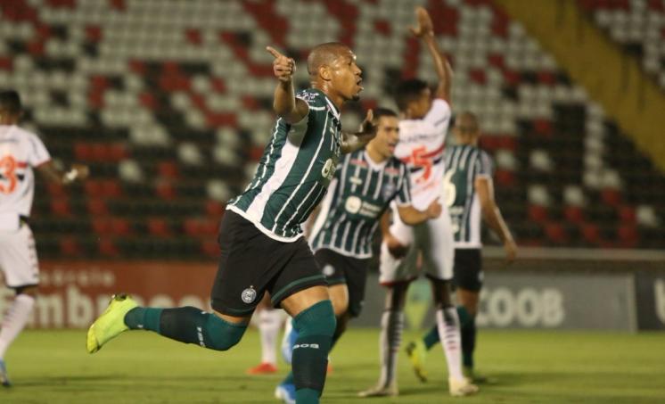SÉRIE B: Bragantino e Atlético-GO tropeçam e Coritiba se aproveita