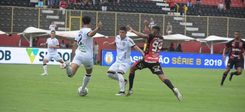 Vitória empata com o Figueirense