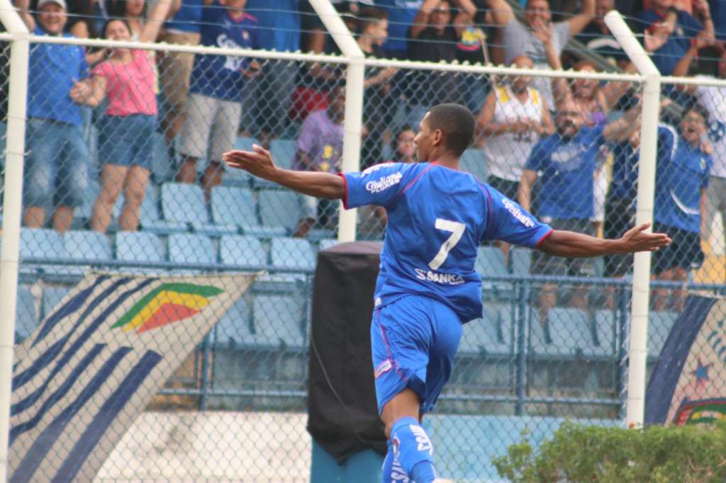 São Caetano vence e está na final (Foto: Leonardo Lima)