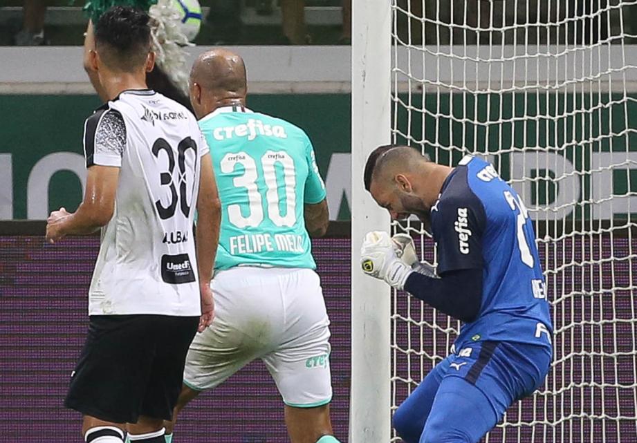 Weverton celebra atuação em vitória do Palmeiras: “Ficará marcado na minha vida”