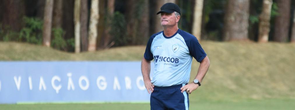 Mazola fala em mudanças no Londrina e foca no “momento de cada atleta”