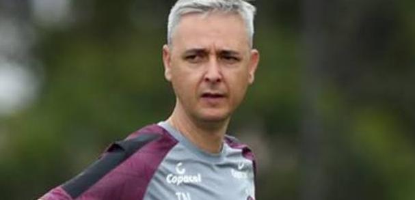 Corinthians busca Tiago Nunes e Coelho comandará o time nesta quarta-feira