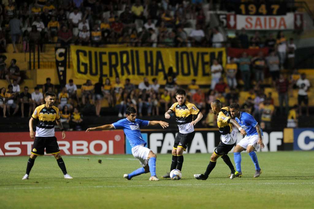 São Bento luta contra o rebaixamento (Foto: Caio Marcelo/Criciúma)
