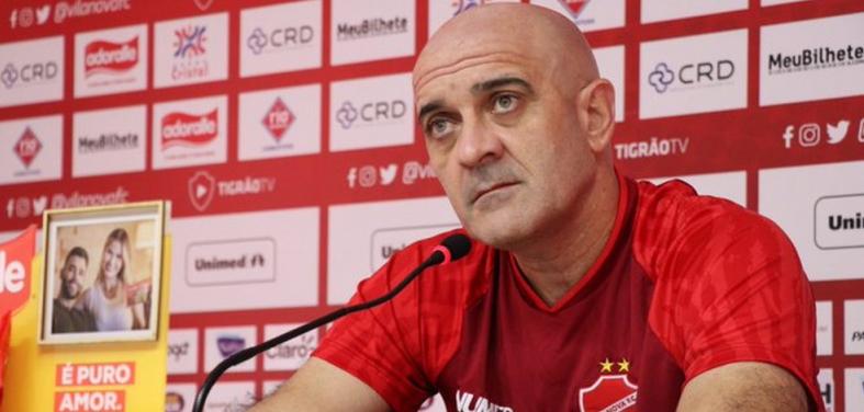 Schulle barra goleiro! (Foto: Divulgação)