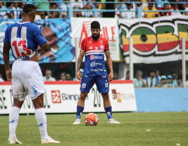 Paraense: Bragantino contrata meia que estava jogando no RJ e renova com mais dois