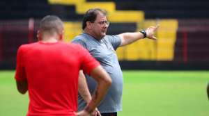 Série B: Guto Ferreira aprova empate fora e convoca torcida do Sport