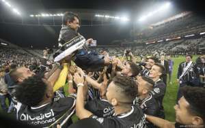 Em postagem, Fábio Carille se despede do Corinthians e ressalta orgulho pelo trabalho