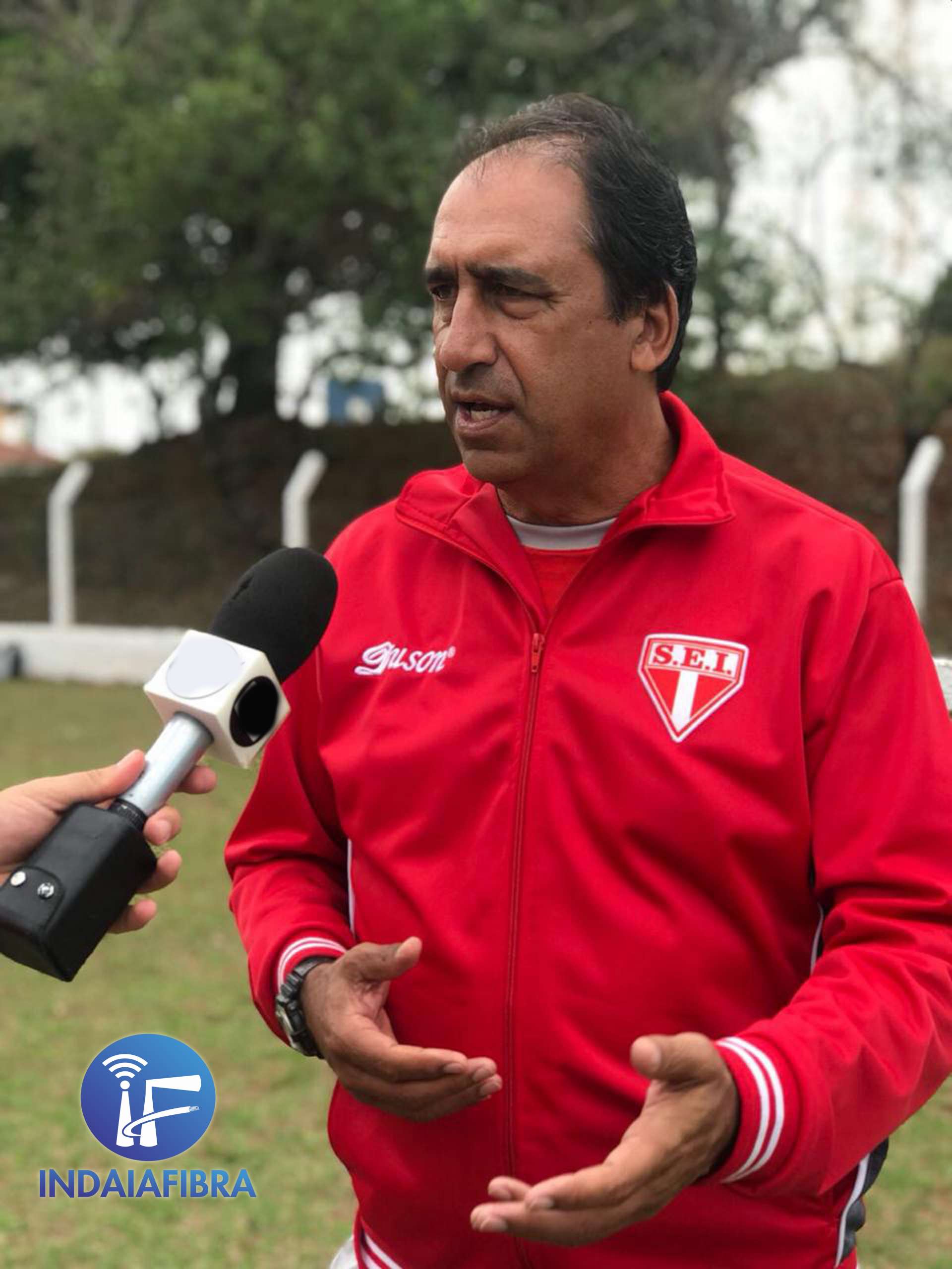 Com passagem por Japão e África do Sul, técnico analisa propostas para 2020