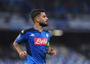 Italiano: Jogadores e comissão técnica do Napoli estão em 'racha' com presidente