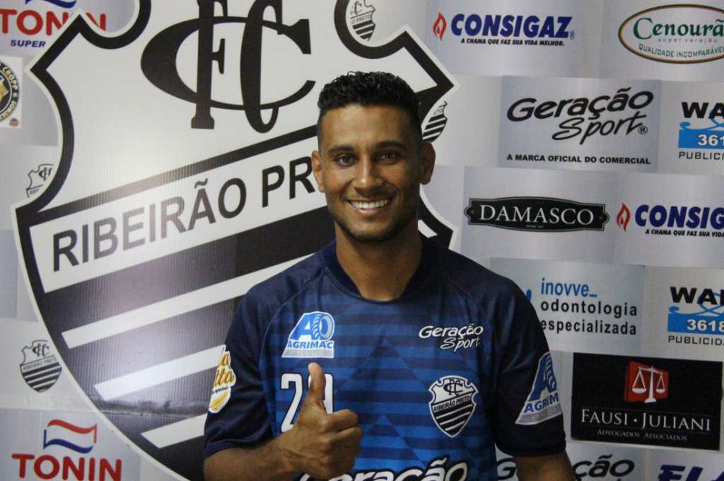 Mizael é mais um jogador que está deixando o Comercial