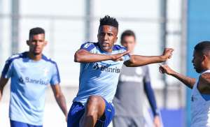 Renato Gaúcho fecha treino, mas Grêmio deve ter Geromel, Kannemann e Alisson