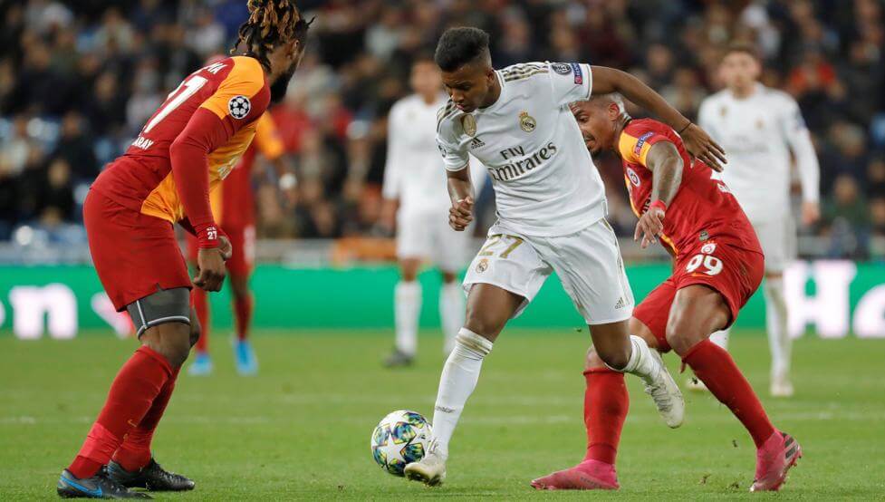 LIGA DOS CAMPEÕES: Ex-Santos faz 3 em goleada do Real e PSG se classifica