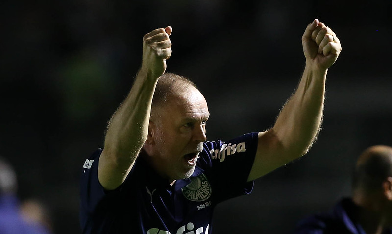 Com vitória, Mano Menezes celebra estratégia e titulares descansados no Palmeiras