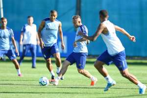 De olho no G-4, Grêmio recebe CSA em busca da quarta vitória consecutiva